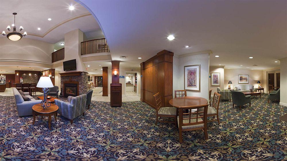 Staybridge Suites Louisville - East By Ihg Esterno foto