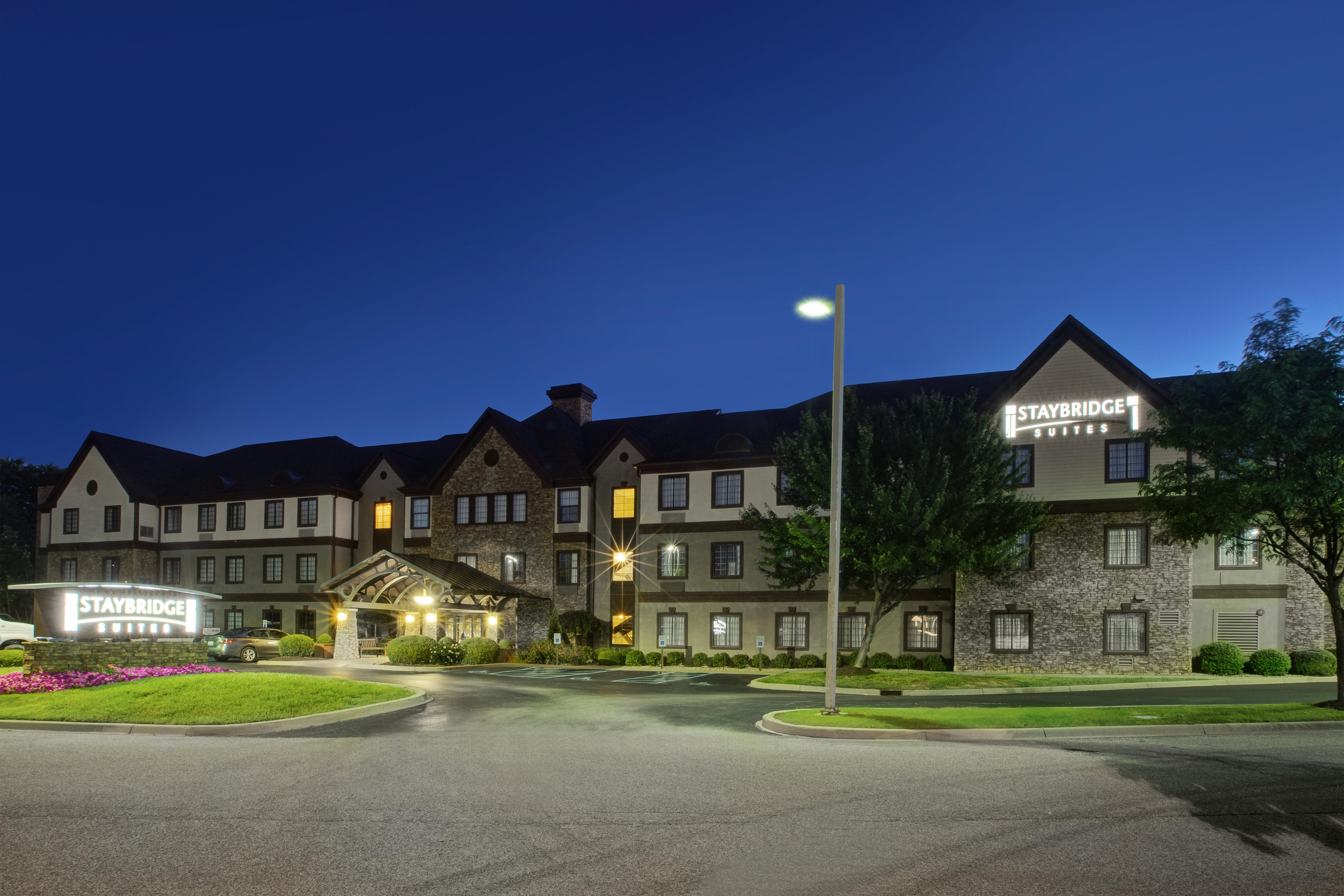 Staybridge Suites Louisville - East By Ihg Esterno foto