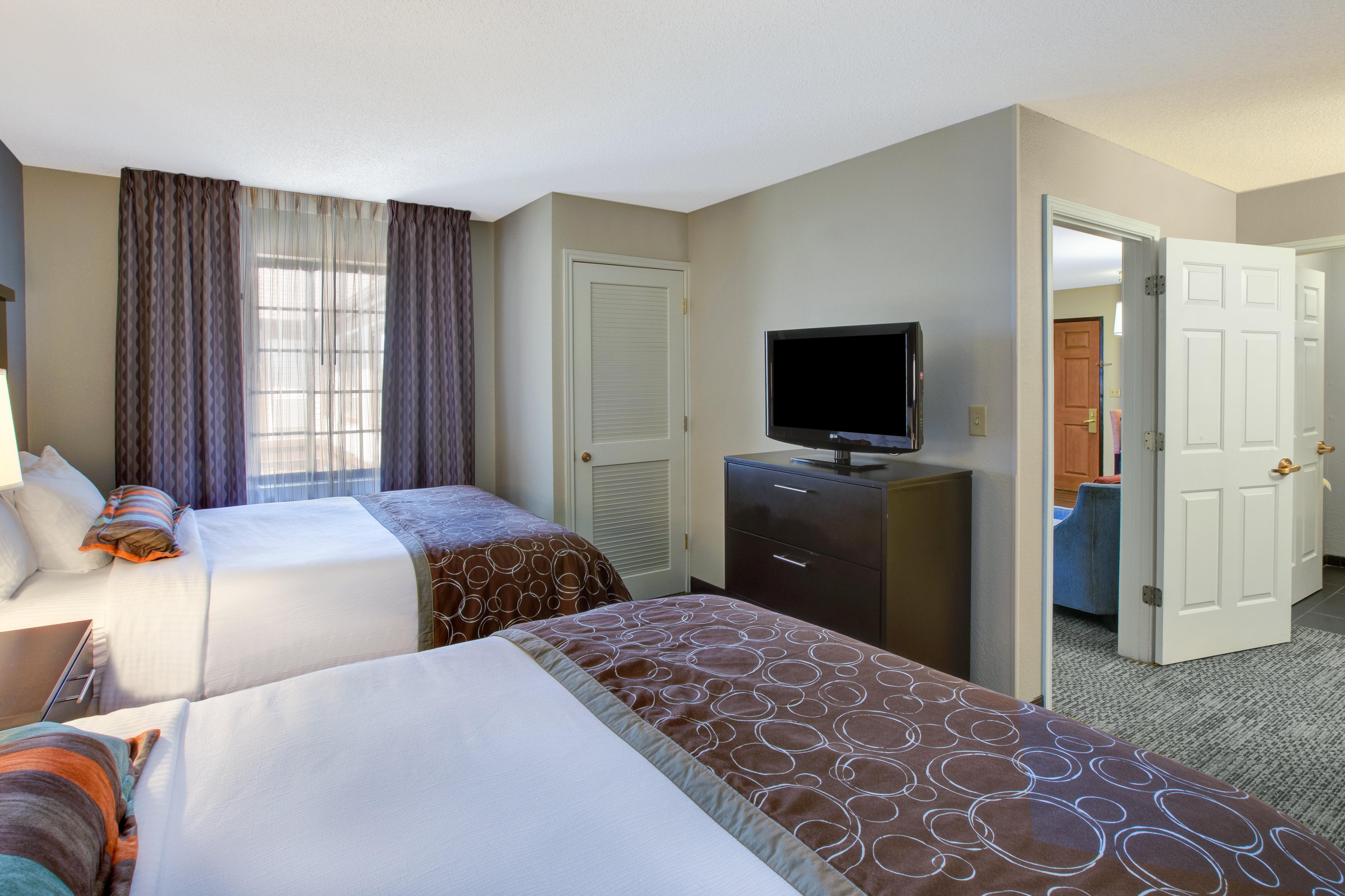 Staybridge Suites Louisville - East By Ihg Esterno foto