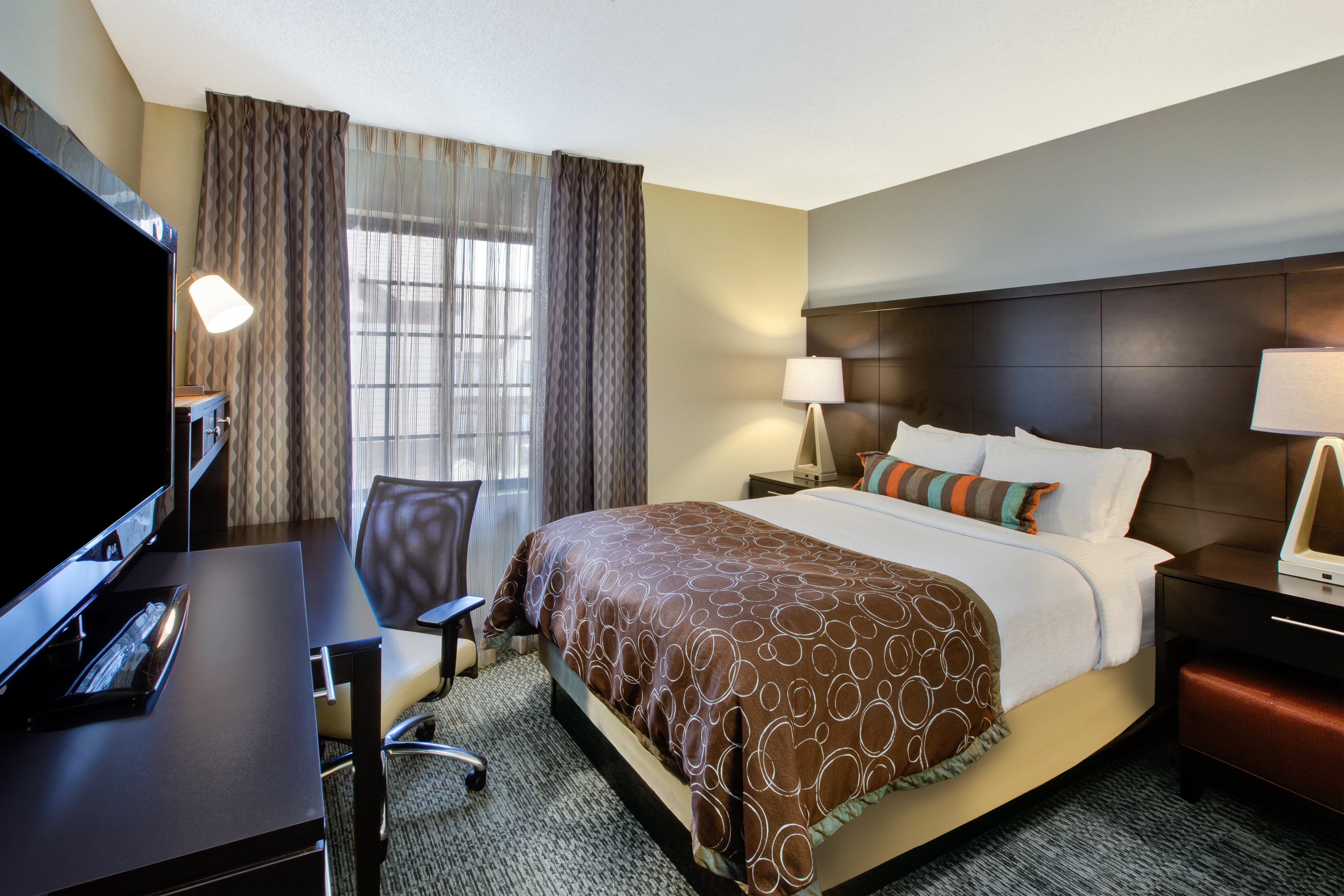 Staybridge Suites Louisville - East By Ihg Esterno foto