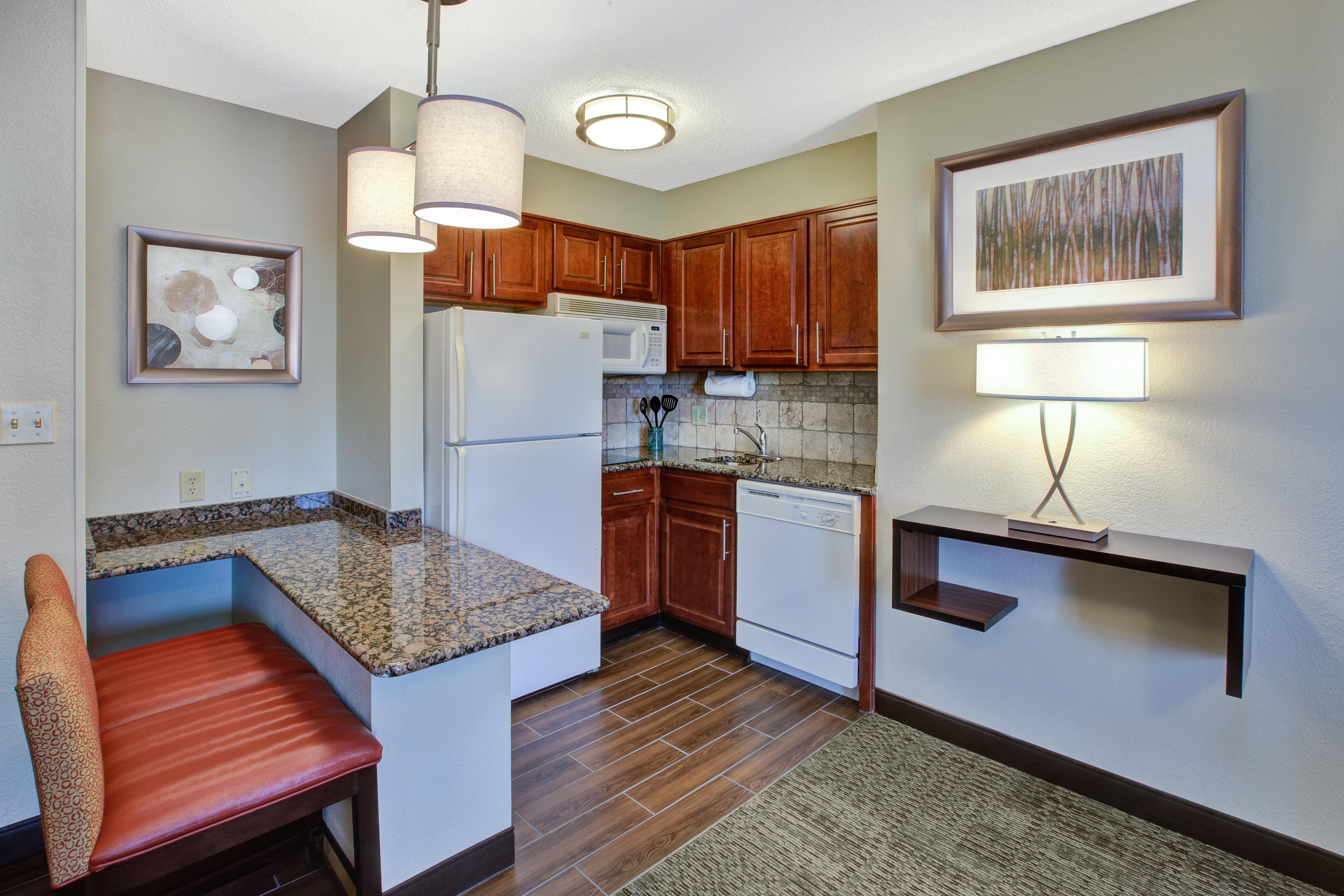 Staybridge Suites Louisville - East By Ihg Esterno foto
