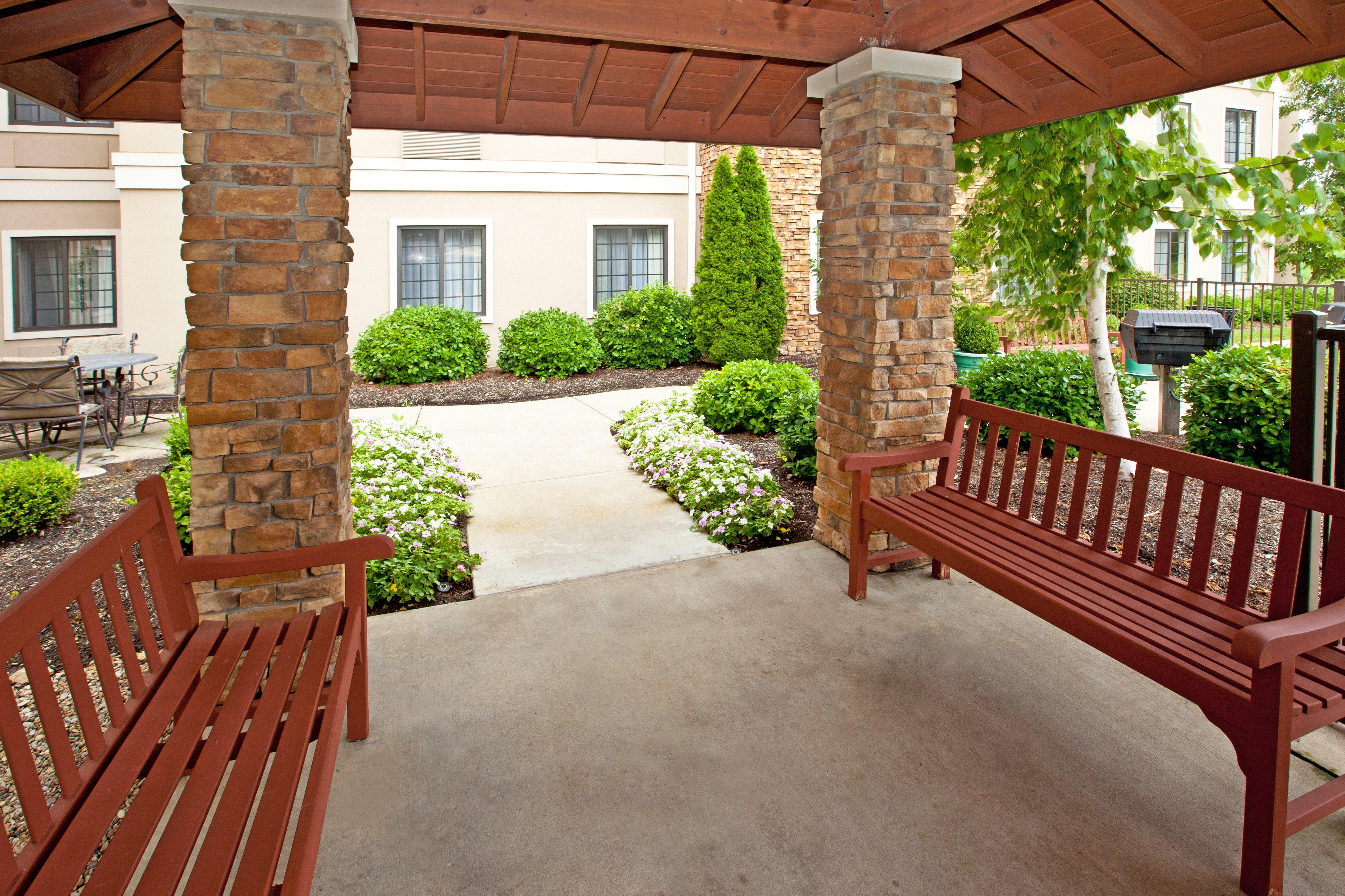 Staybridge Suites Louisville - East By Ihg Esterno foto