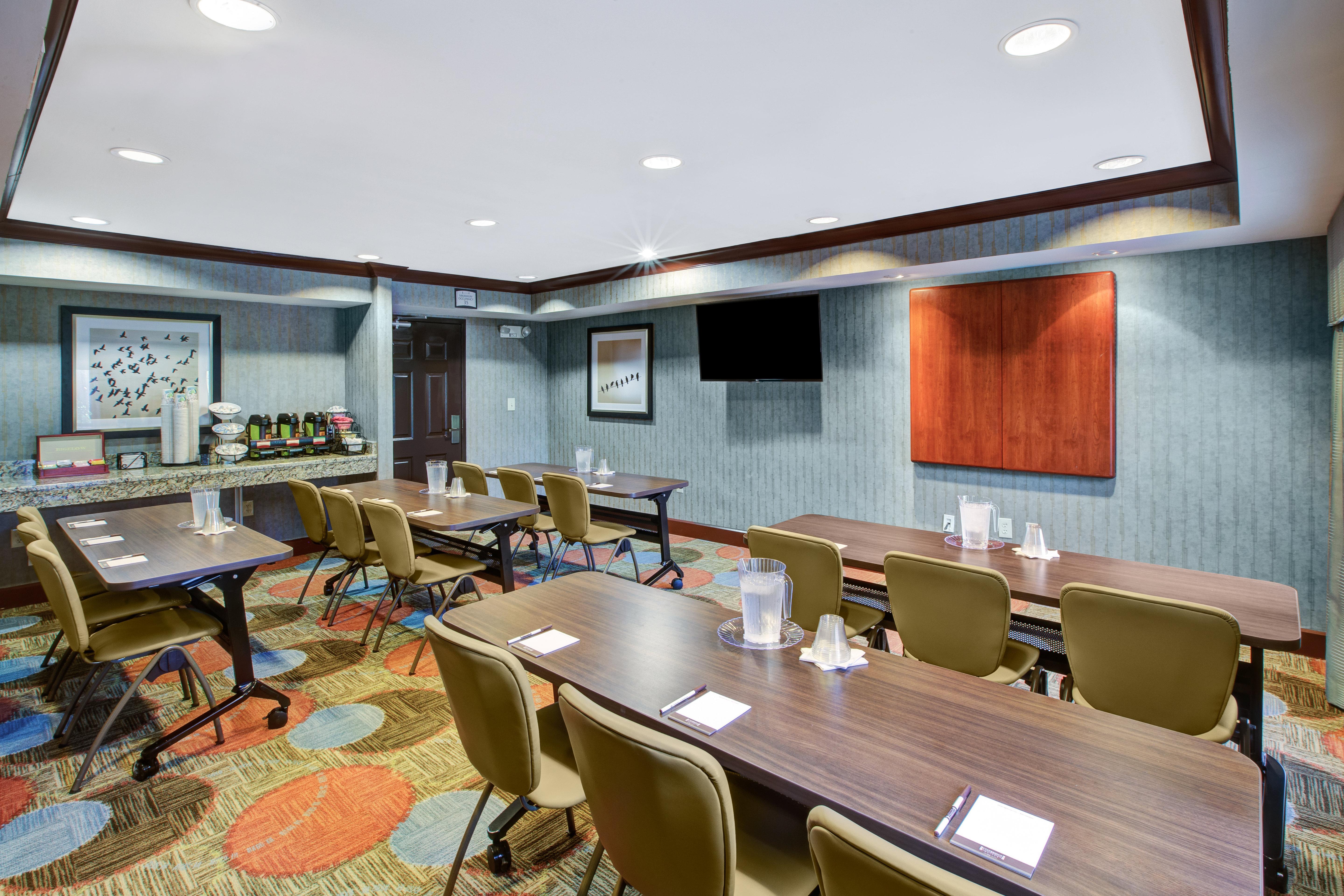 Staybridge Suites Louisville - East By Ihg Esterno foto