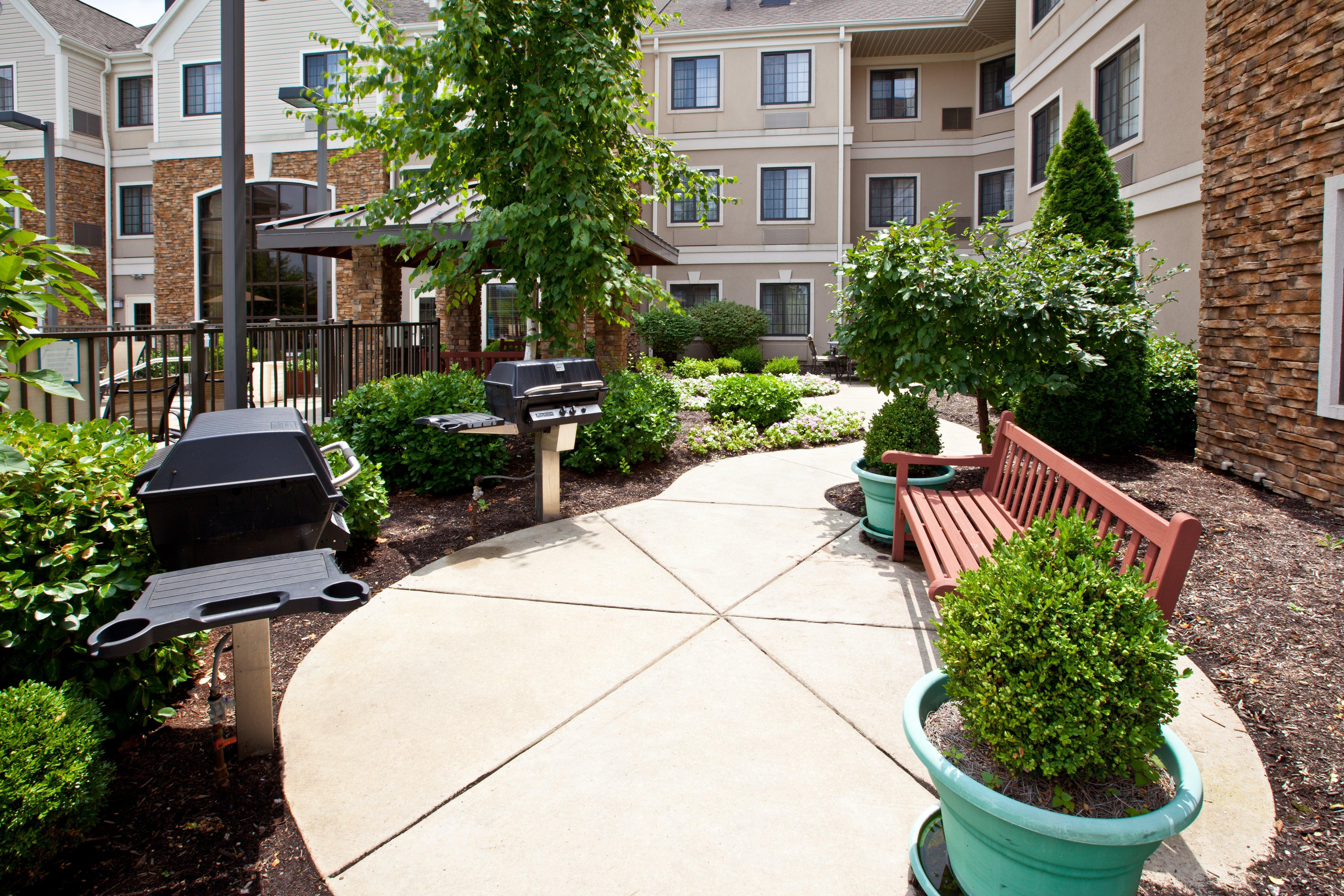 Staybridge Suites Louisville - East By Ihg Esterno foto