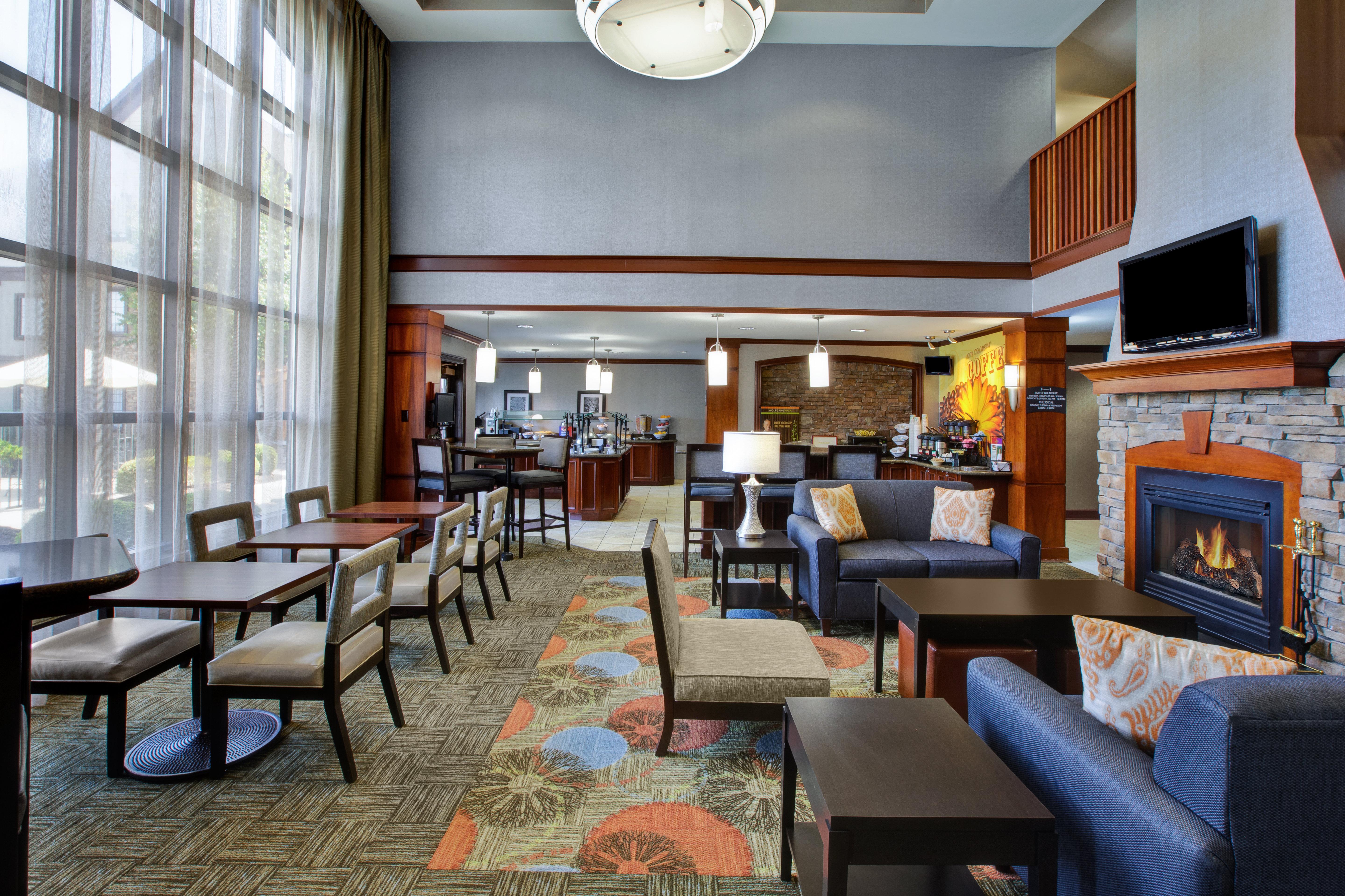 Staybridge Suites Louisville - East By Ihg Esterno foto