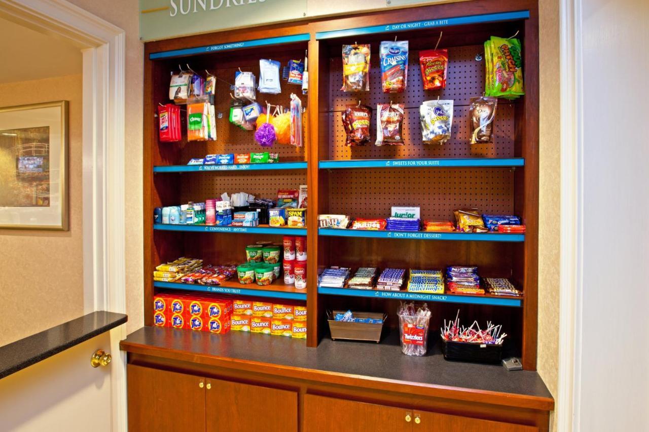 Staybridge Suites Louisville - East By Ihg Esterno foto