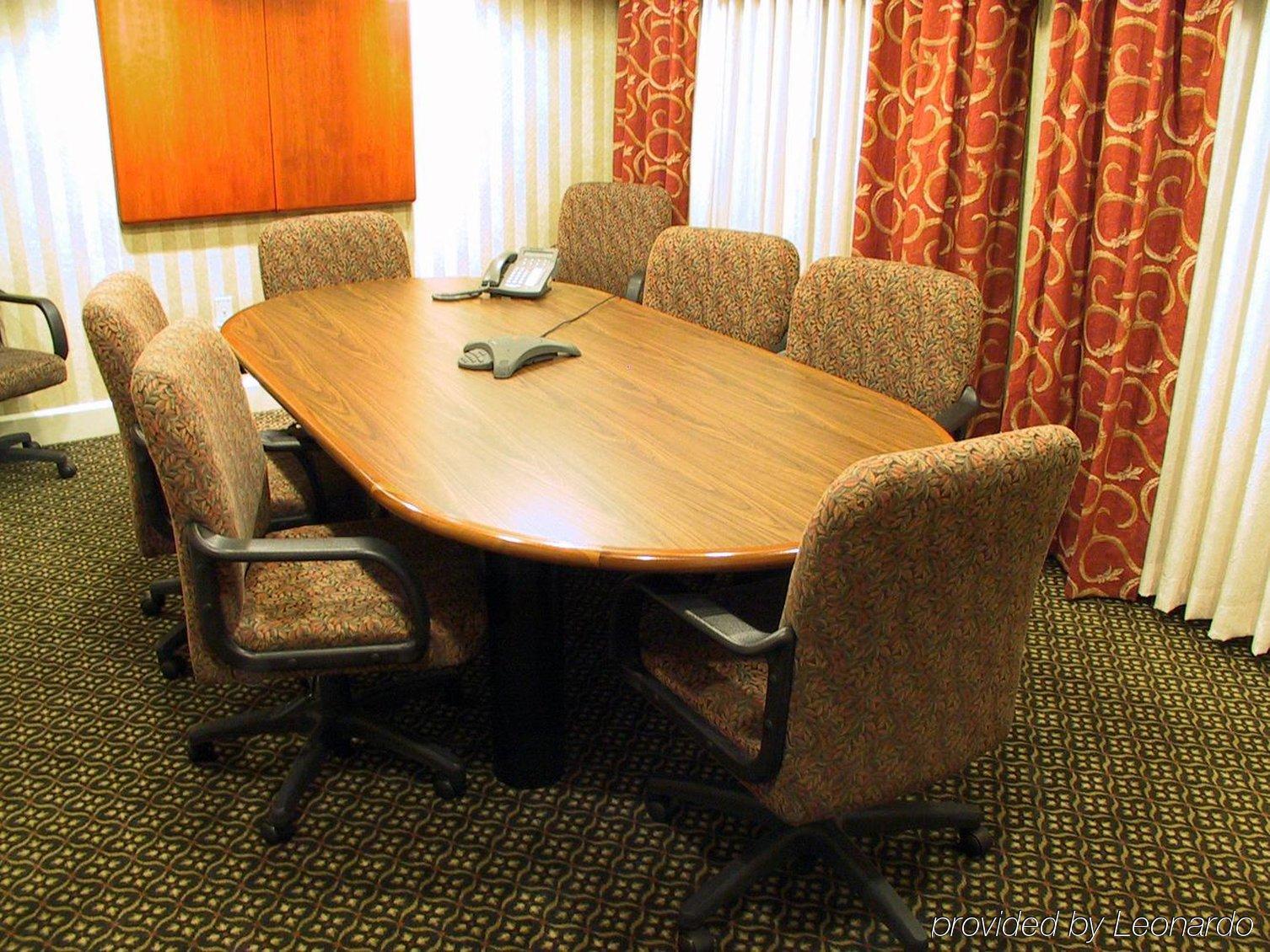 Staybridge Suites Louisville - East By Ihg Servizi foto