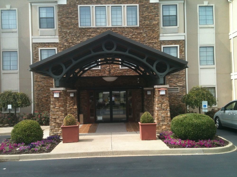 Staybridge Suites Louisville - East By Ihg Esterno foto