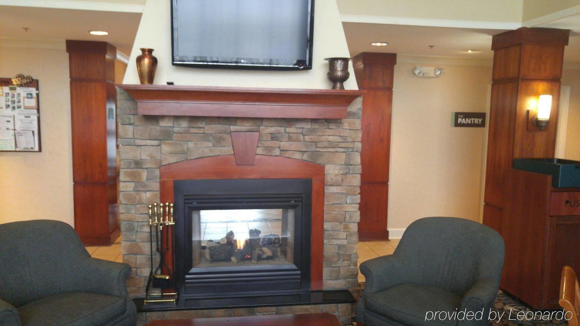 Staybridge Suites Louisville - East By Ihg Esterno foto