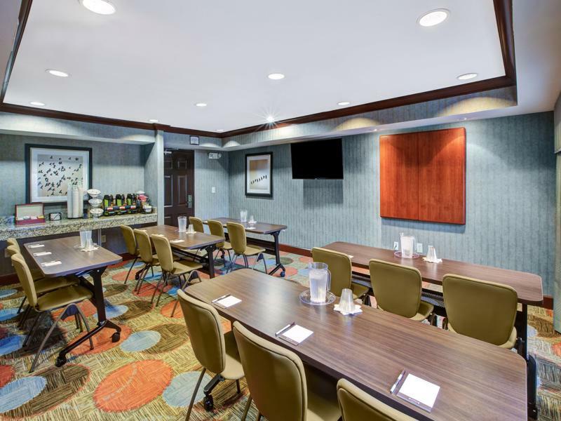 Staybridge Suites Louisville - East By Ihg Esterno foto